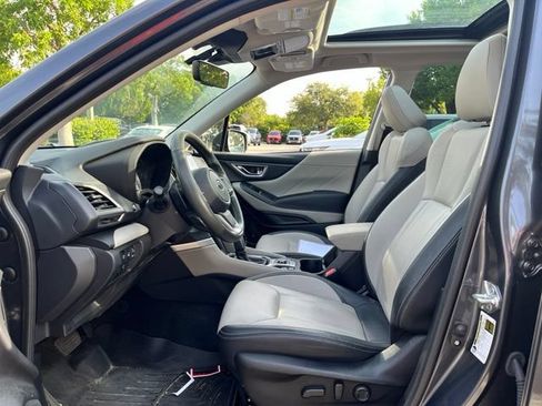 Used 2023 Subaru Forester Limited AWD/4WD image 7