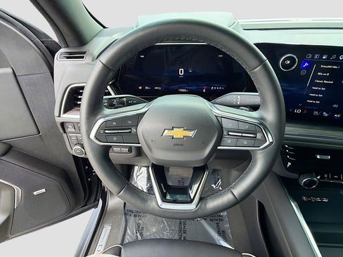 Used 2025 Chevrolet Tahoe Premier AWD/4WD image 41