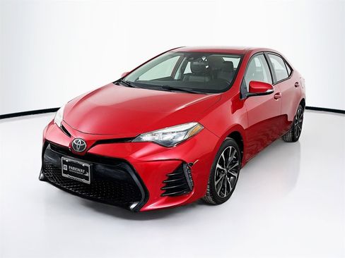 Used 2017 Toyota Corolla SE image 3