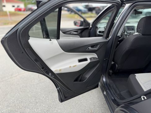 Used 2022 Chevrolet Equinox LT FWD image 33