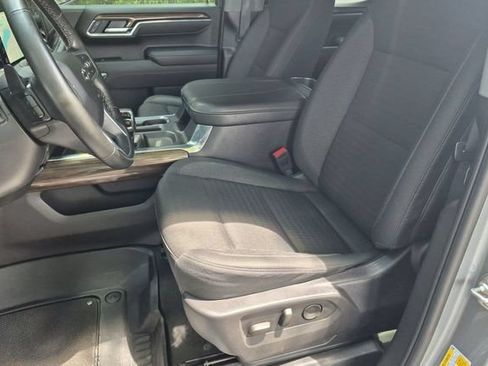 Used 2025 Chevrolet Silverado 1500 LT Trail Boss w/ Convenience Package II AWD/4WD image 11