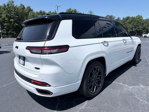 Used 2024 Jeep Grand Cherokee L Summit w/ High Altitude Package AWD/4WD image 6