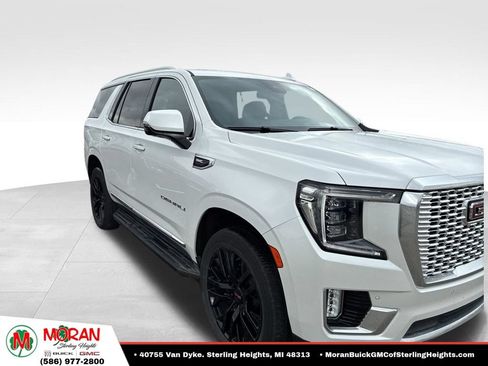 Used 2023 GMC Yukon Denali AWD/4WD image 3