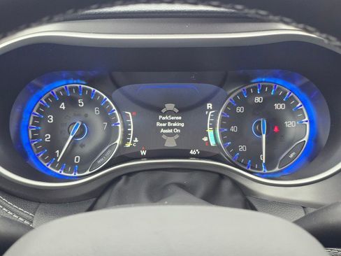 New 2026 Chrysler Pacifica Select image 37