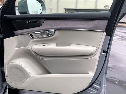 New 2026 Volvo XC90 B6 Ultra image 31
