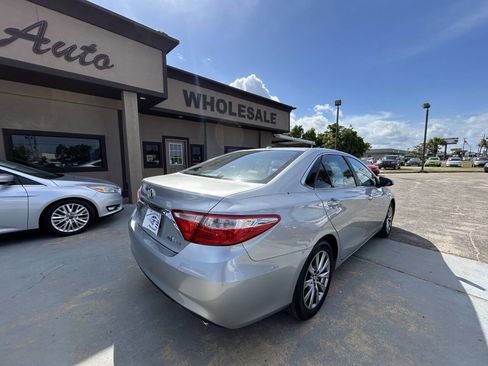 Used 2015 Toyota Camry XLE FWD image 6