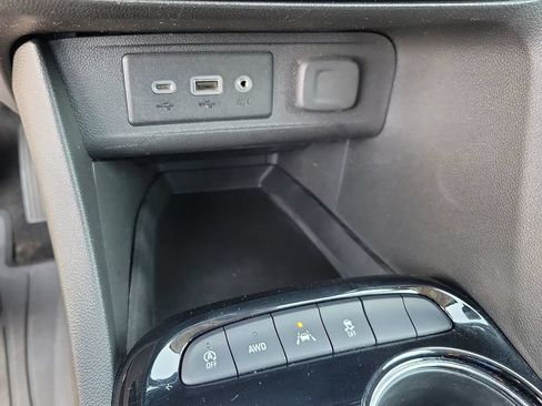 Used 2022 Buick Encore GX Essence w/ Experience Buick Package AWD/4WD image 25