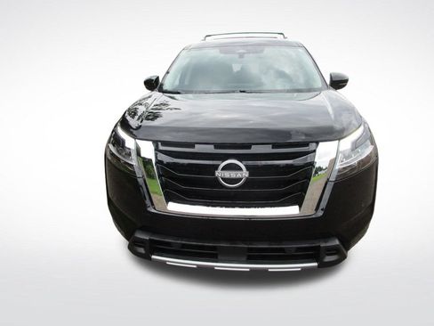Used 2024 Nissan Pathfinder SL FWD image 5