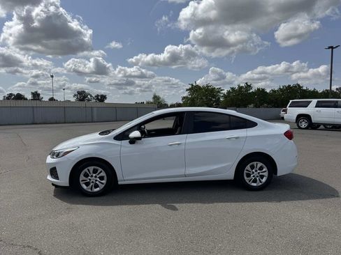 Used 2019 Chevrolet Cruze LS image 7