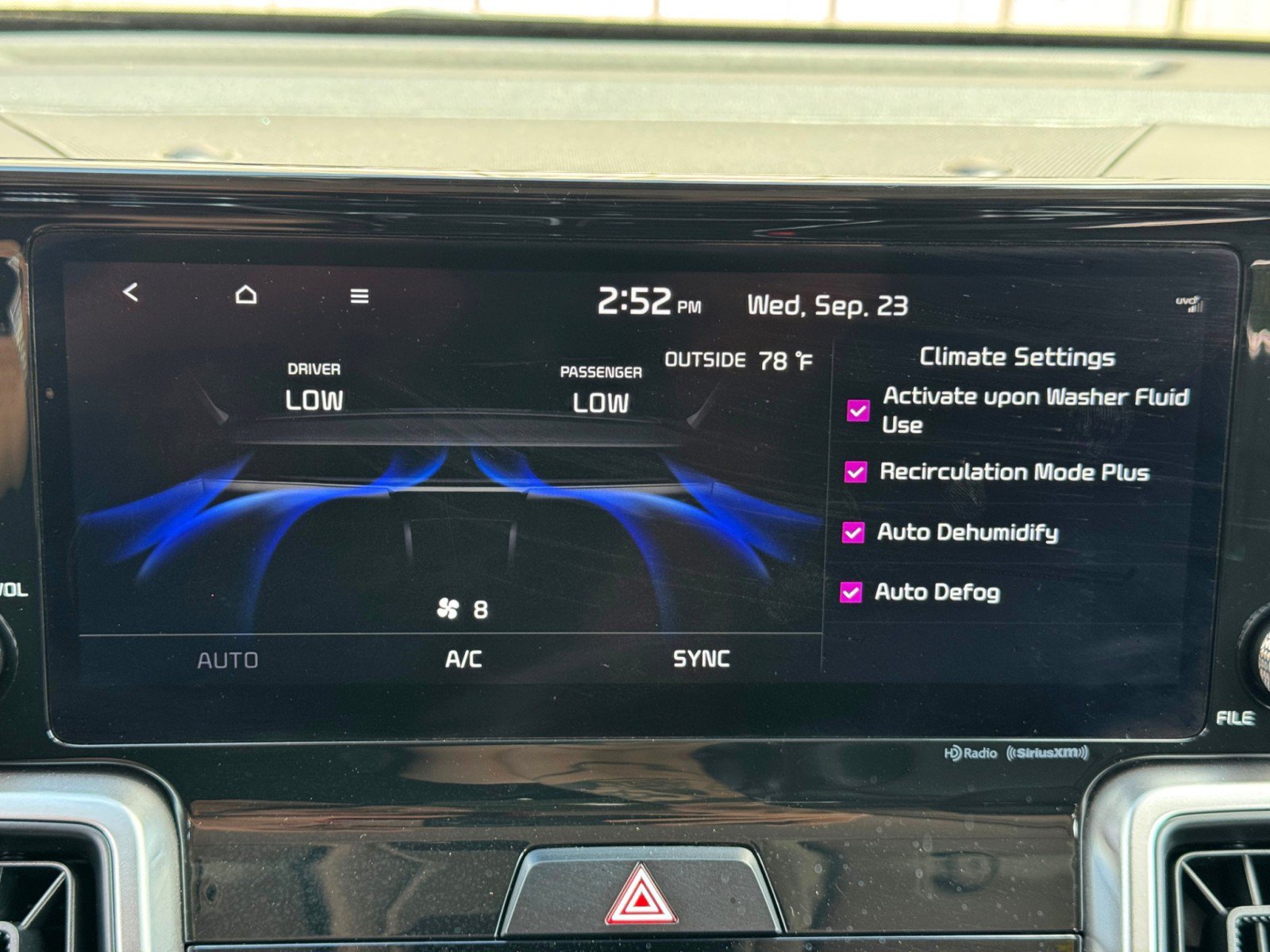 Used 2022 Kia Sorento EX w/ Panoramic Sunroof Package FWD image 25