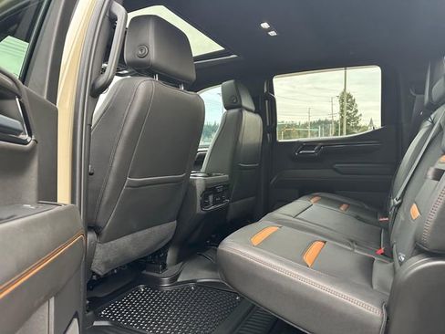 Used 2022 GMC Sierra 1500 AT4 w/ AT4 Premium Package image 12