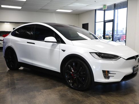 Used 2016 Tesla Model X P90D AWD/4WD image 6