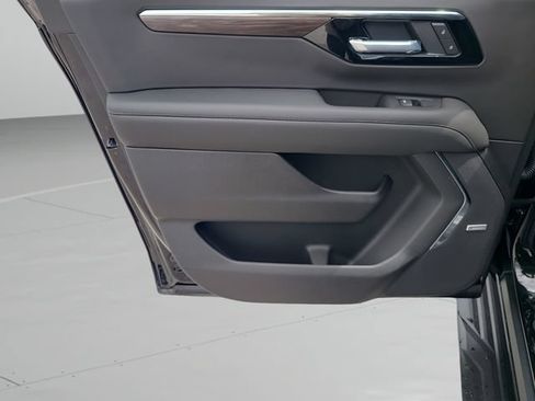 New 2026 Chevrolet Suburban LT w/ Comfort Package RWD image 18