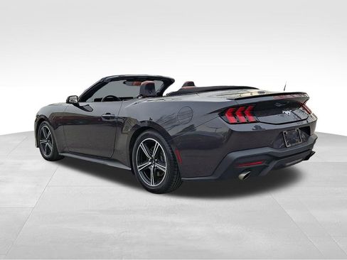 Used 2024 Ford Mustang Premium image 4