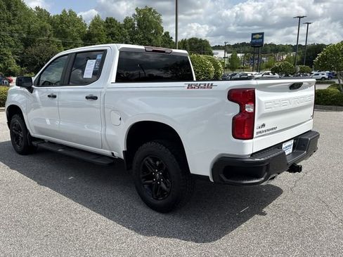 Used 2024 Chevrolet Silverado 1500 LT Trail Boss w/ Protection Package AWD/4WD image 5