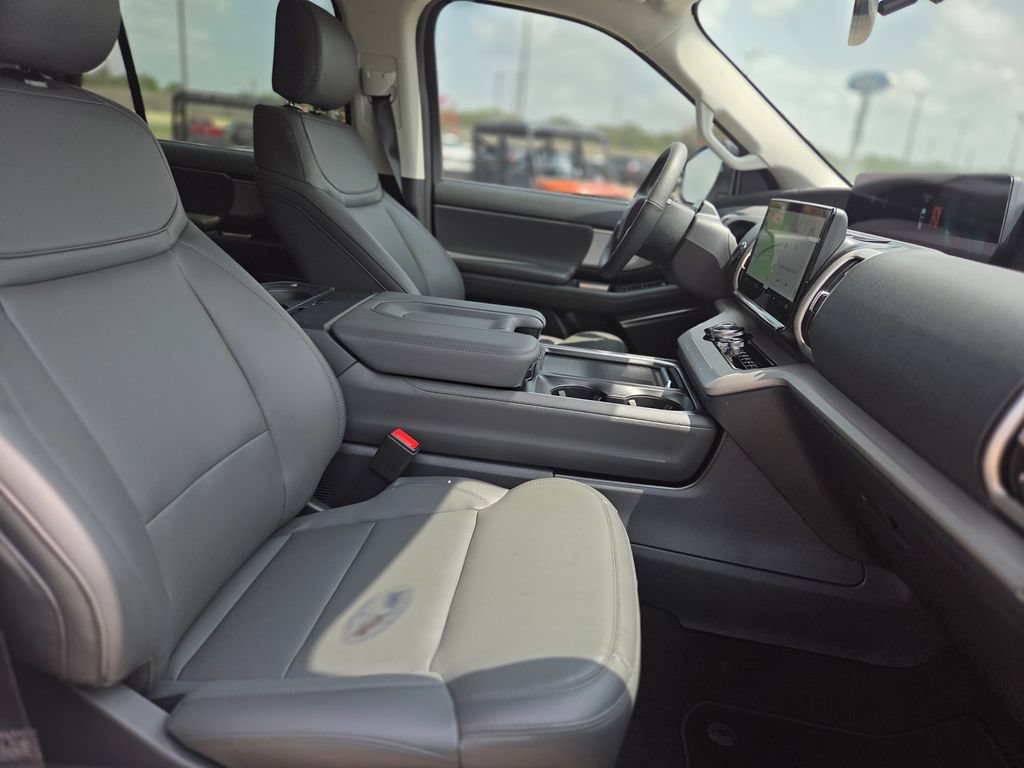 New 2026 Ford Expedition Active RWD image 10