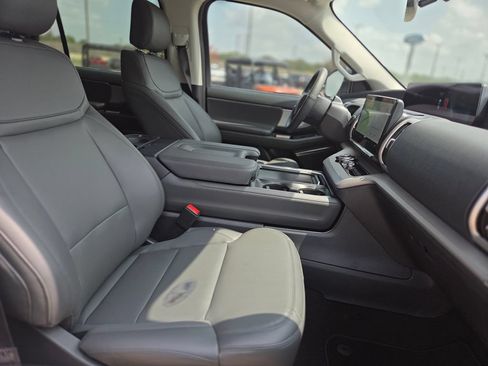 New 2026 Ford Expedition Active RWD image 10