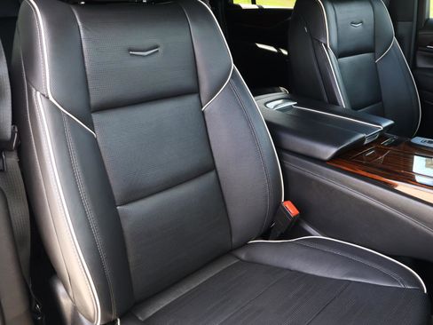 Used 2021 Cadillac Escalade ESV Premium Luxury w/ Driver Assist Tech Package image 25