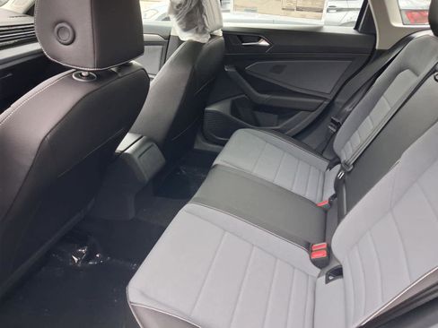 New 2026 Volkswagen Jetta SE FWD image 10