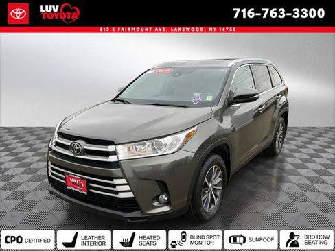 Certified 2019 Toyota Highlander XLE AWD/4WD image 1