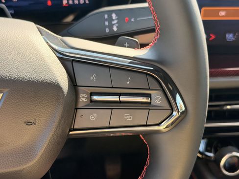 Used 2024 Chevrolet Traverse RS w/ LPO, Floor Liner Package FWD image 20