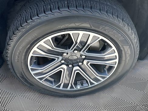 Used 2023 Jeep Wagoneer L Series II image 32