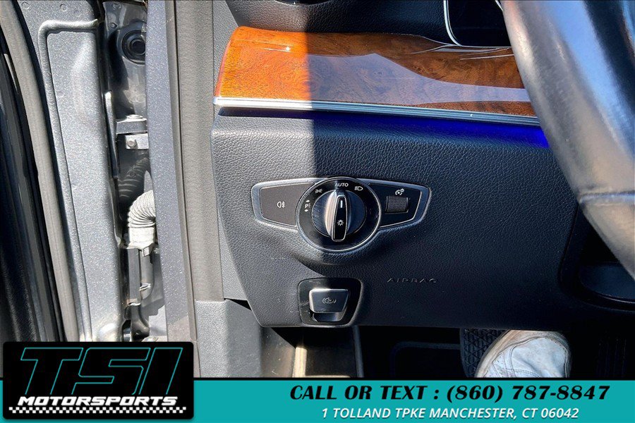 Used 2019 Mercedes-Benz E 300 4MATIC image 32