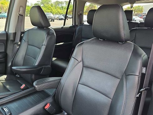 Used 2022 Honda Pilot Elite image 13