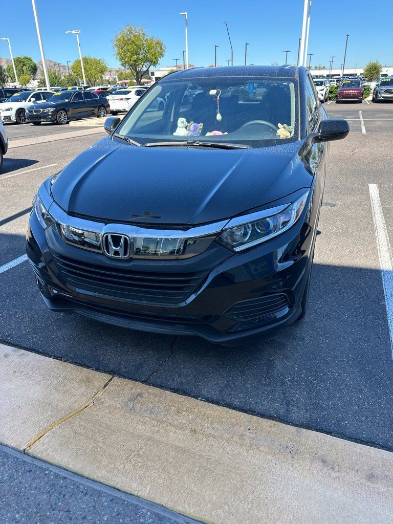 Certified 2022 Honda HR-V LX image 2