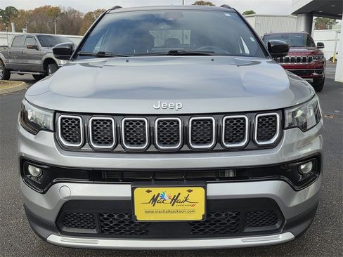 Used 2024 Jeep Compass Limited image 2