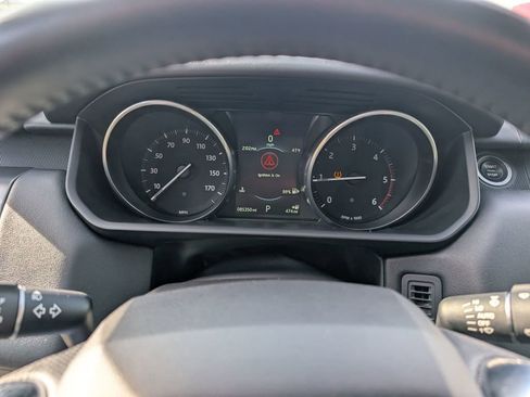 Used 2016 Land Rover Range Rover Sport SE image 19