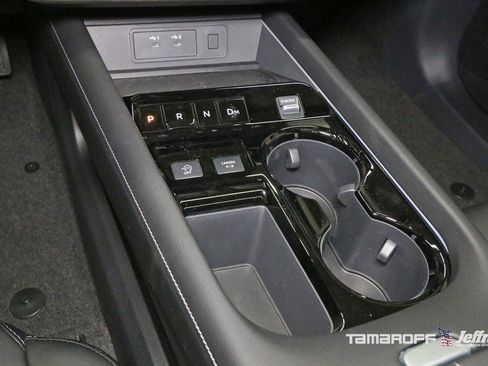 New 2025 Nissan Murano SL image 11