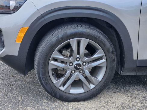 Used 2023 Kia Seltos S w/ Navigation Package FWD image 9