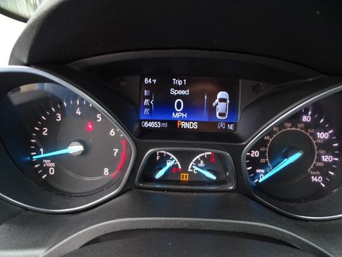 Used 2019 Ford Escape SEL image 18