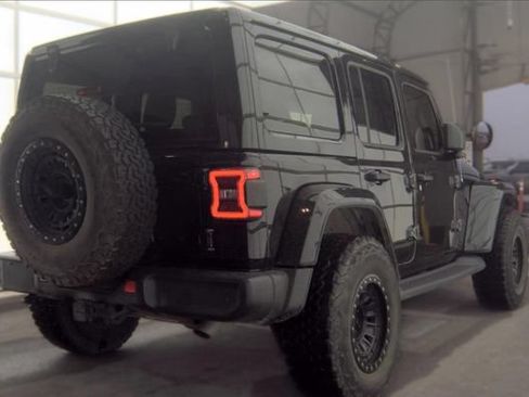 Used 2021 Jeep Wrangler Unlimited Sahara w/ Dual Top Group AWD/4WD image 2