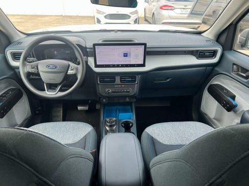 New 2025 Ford Maverick XLT FWD image 19