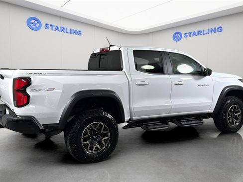 Used 2024 Chevrolet Colorado ZR2 w/ Technology Package image 9