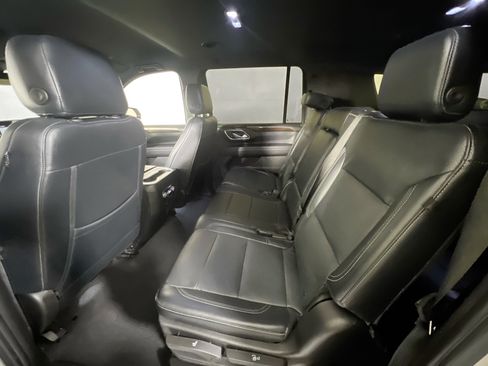 Used 2022 GMC Yukon XL SLE image 23