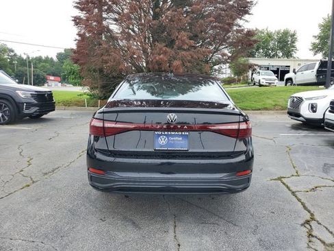 Certified 2025 Volkswagen Jetta Sport FWD image 5