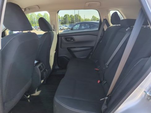 Used 2024 Nissan Rogue S AWD/4WD image 18
