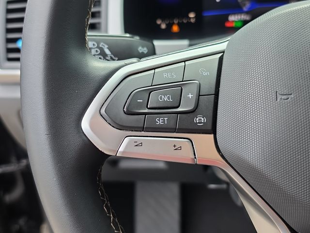 Used 2022 Volkswagen Atlas Cross Sport SE FWD image 29