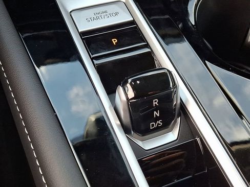 New 2026 Volkswagen Atlas SE image 11