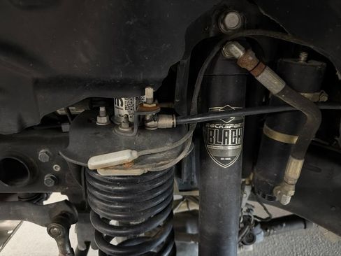 Used 2021 Jeep Gladiator Mojave AWD/4WD image 4