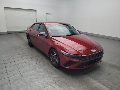 Used 2025 Hyundai Elantra Sport FWD image 13