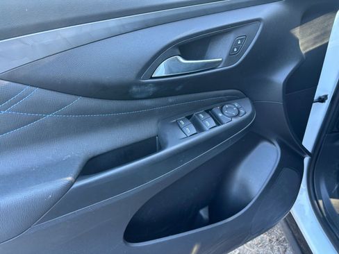 Used 2025 Buick Envista Sport Touring image 20