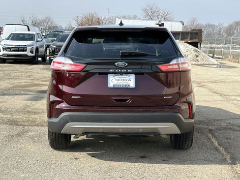 Used 2023 Ford Edge SEL w/ Convenience Package image 4