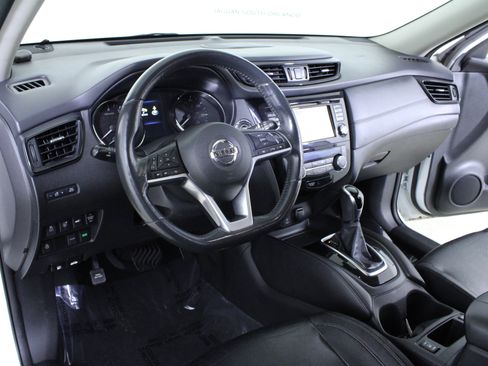 Used 2017 Nissan Rogue SL w/ SL Premium Package image 19