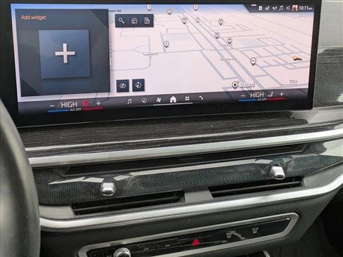 Used 2024 BMW X7 xDrive40i w/ M Sport Package image 10