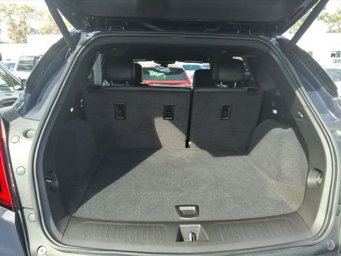 Used 2025 Cadillac XT5 Luxury image 7