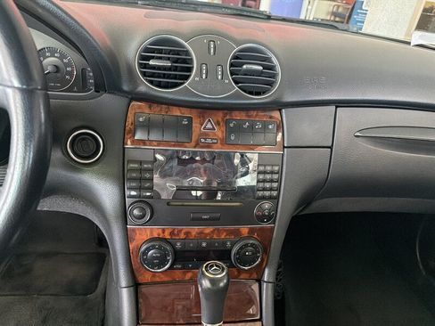 Used 2005 Mercedes-Benz CLK 500 Cabriolet image 15